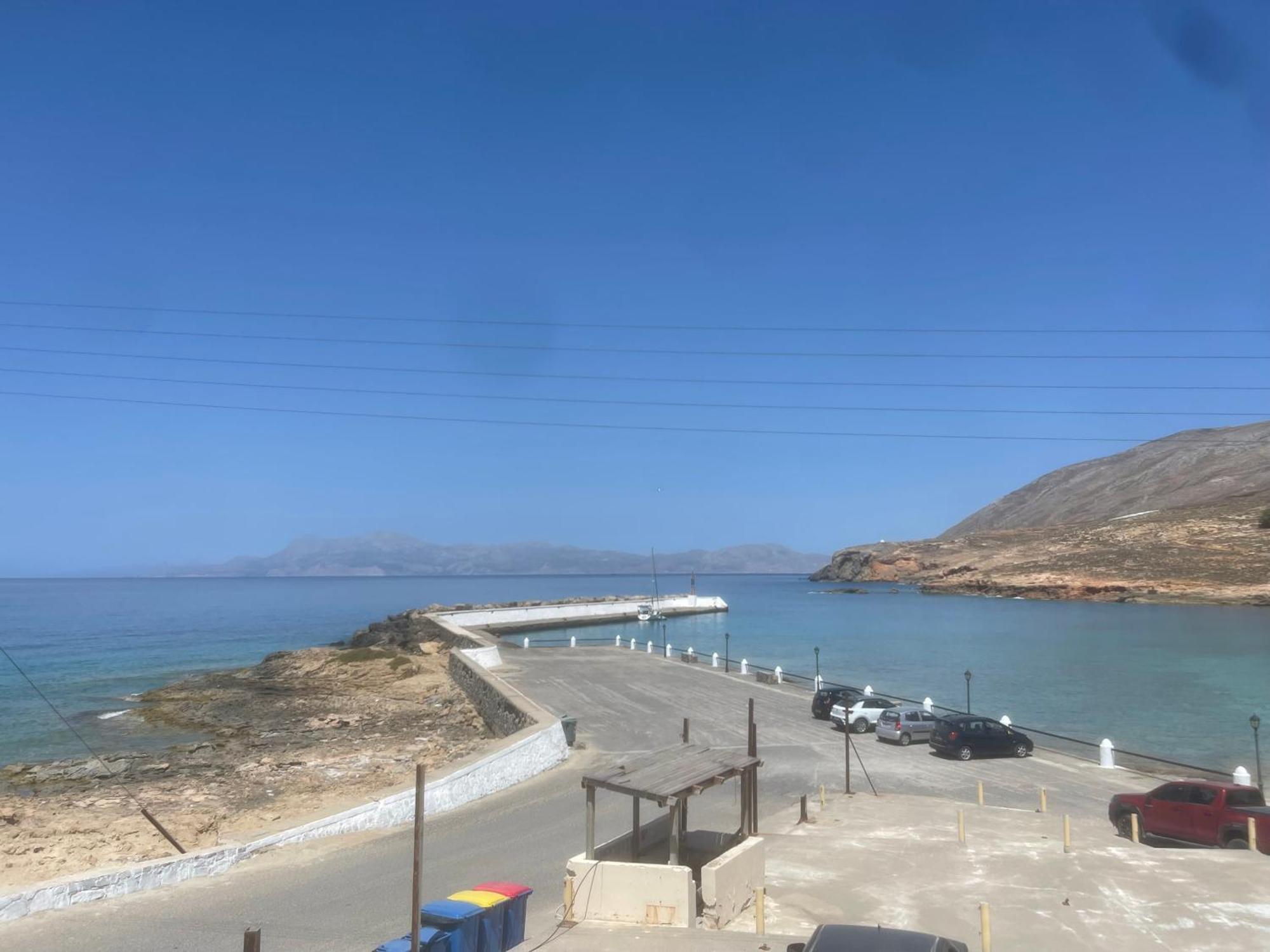 Kasos Almyra Beach Suites Frý Exteriör bild